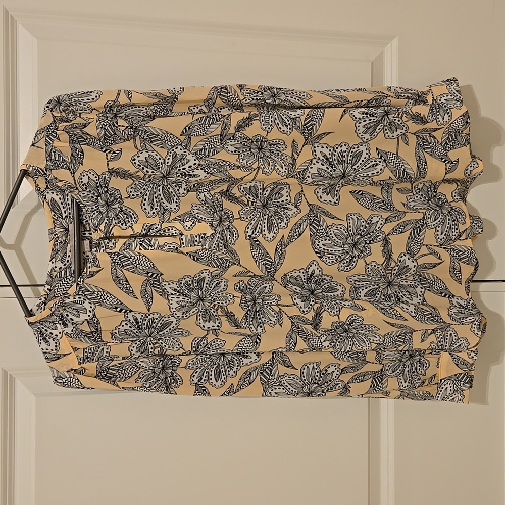 LOFT - Size Medium Blouse